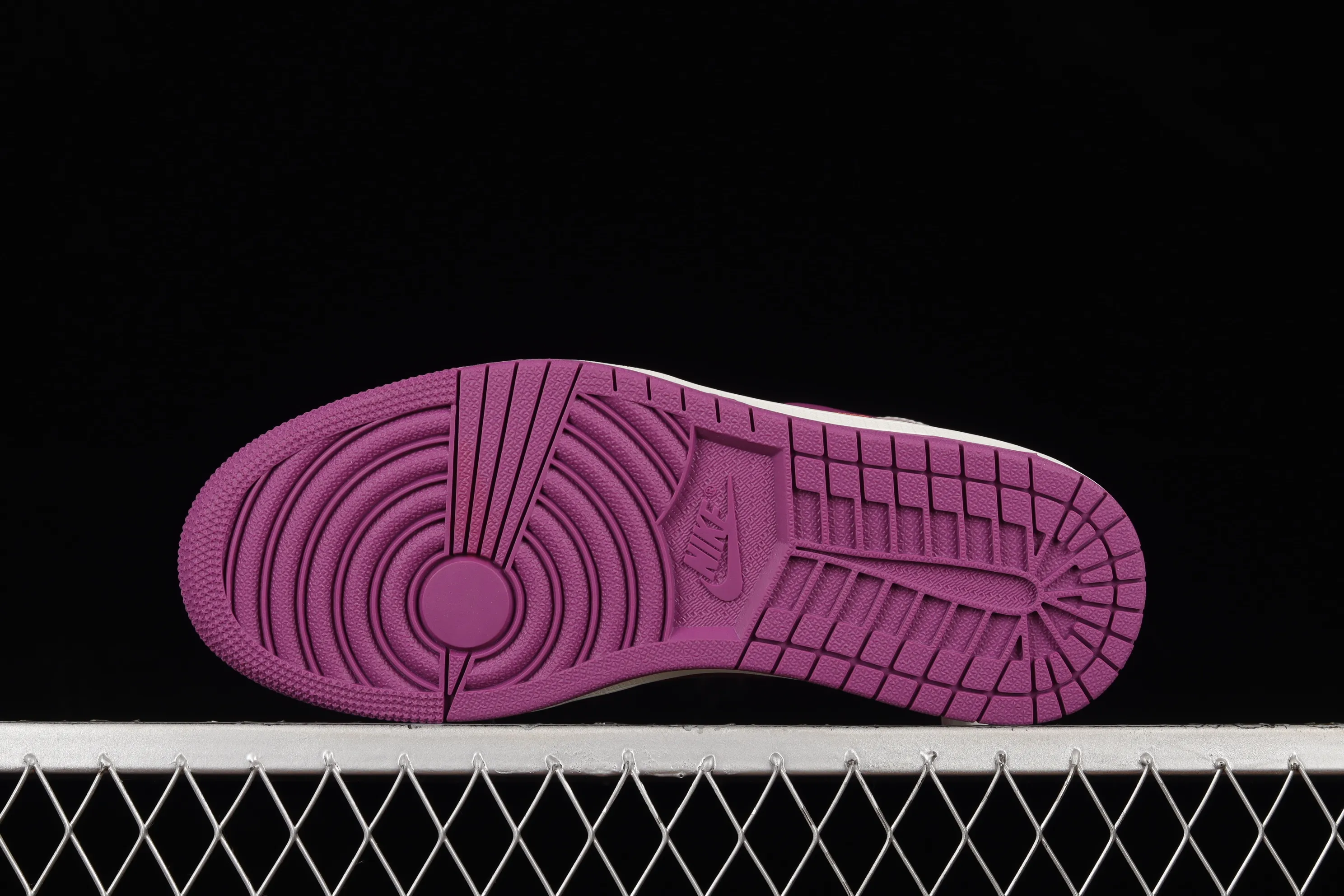 All categories Air Jordan Jordan series basketball shoes Air Jordan 1 Mid Air Jordan 1 Mid "Magenta" AJ1 Joe 1 gray purple toe BQ6472-501